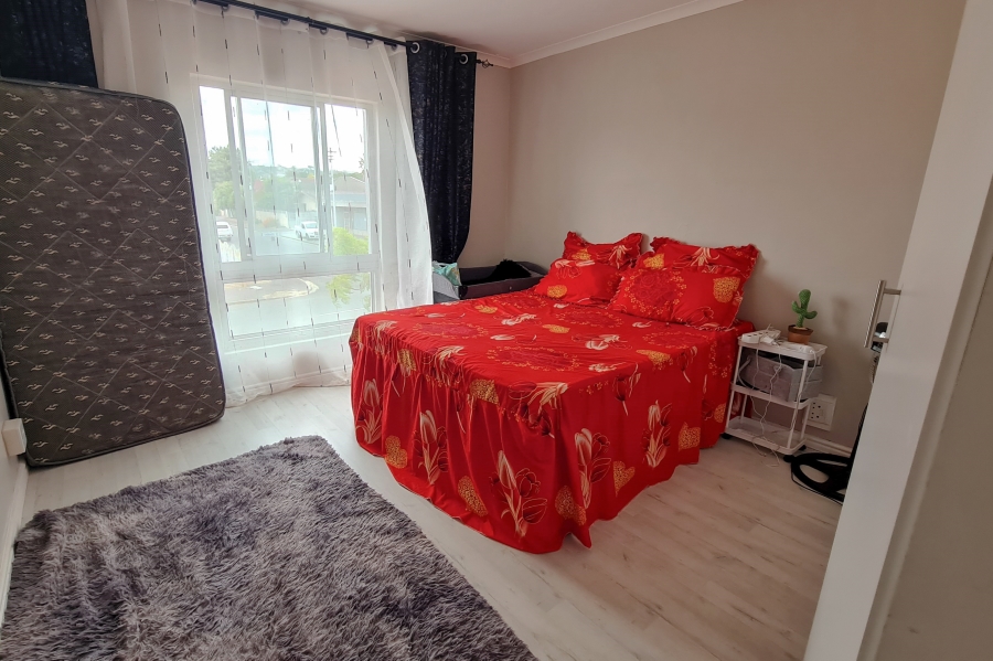 2 Bedroom Property for Sale in Oakdale Western Cape